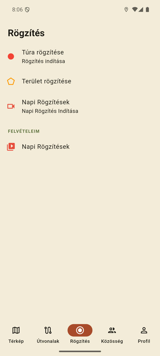 a telefon alsó sávjában a Rögzítés fül kiválasztva, látszik mind a három indító sor (Túra rögzítése, Terület rögzítése, Napi Rögzítések) és a Felvételeim szekció